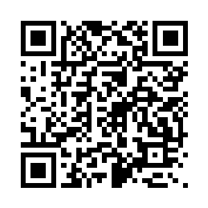 小心翼翼地挖出一点来蹭在他脸上的疤痕处二维码生成