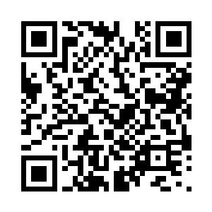 小心翼翼的一点点的割下来粘连的地方二维码生成