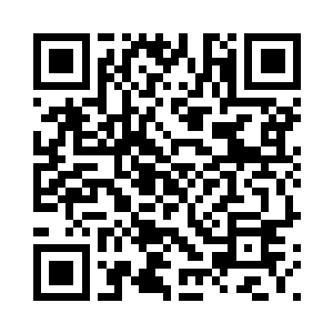 小心翼翼的从这个机关中穿梭过去二维码生成