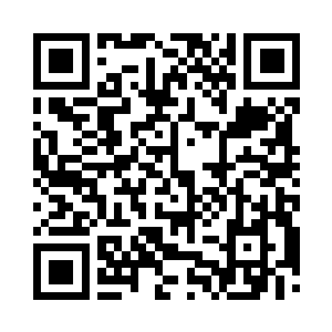 小心翼翼的将无法控制的颤抖的手背到了身后二维码生成