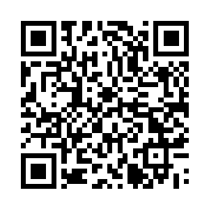 小手用力拽住自己身上被子就开始往上拉二维码生成