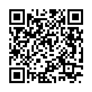 小手臂打着石膏的左手以绷带吊在胸前二维码生成