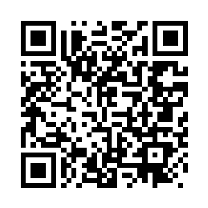 小熊从小宝手里拿过千里眼看了看二维码生成