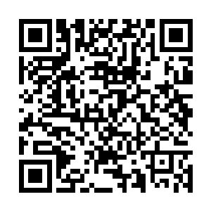 小白便远远地围着许家的万里黄沙大阵之外盘旋着二维码生成