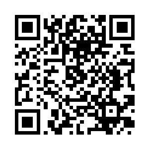 小眼神在无声声讨奶奶拔我头发的举动二维码生成