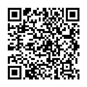 小秋跟我说话的时候脸上露出了一丝勉强的笑容二维码生成
