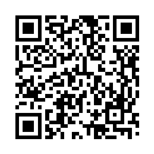 小身子又一次趴在了自家老爹的身上二维码生成