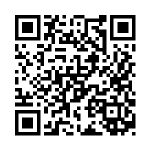 小高护嘘嘘完好一会儿才扭扭捏捏出来二维码生成