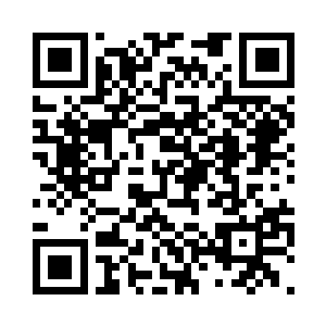 少女时代黑珍珠机场车场于男友密会二维码生成