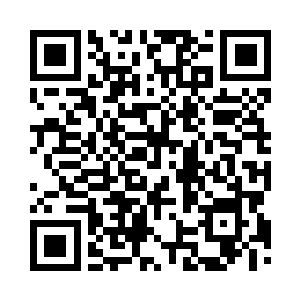 少年人这才接过玉佩稀罕的把玩起来二维码生成