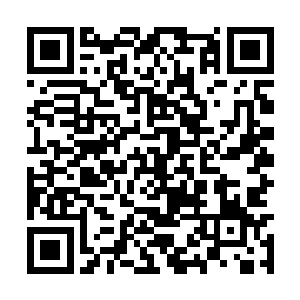 尤其是她还自己主动脱了身上的衣服与主动走向他二维码生成