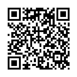 尤其是自己开始趴在他身上的被子上哭时二维码生成