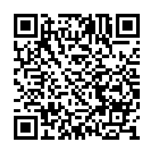 尤里娅的母亲到算是一个身材很正常的白人女性二维码生成