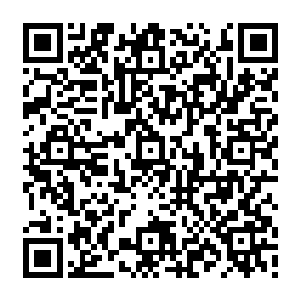 就他顶天了个人资产也就五六千万的富翁的女儿竟然敢当着众人的面故意为难贬低他二维码生成