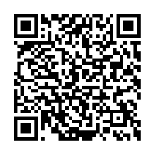 就会在那两个破绽之处出现一次光罩消失的一瞬二维码生成