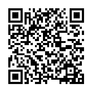 就像在做梦之时看到天空中开了两道五颜六色的天窗一样二维码生成