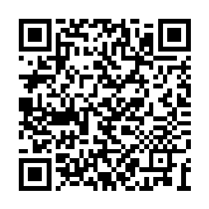 就像是在睡梦中被楼上扔靴子的声音惊醒了的人二维码生成