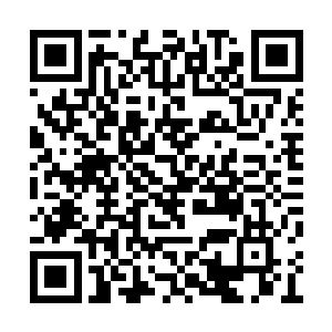 就像是星辰中间被凭空掏出了一大片空间形成的二维码生成