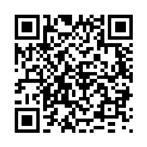 就准备伸手去拾散落在一旁的衣服二维码生成