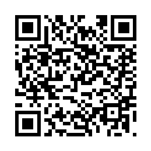 就发现他们的黑衣上沾满了斑斑血迹二维码生成