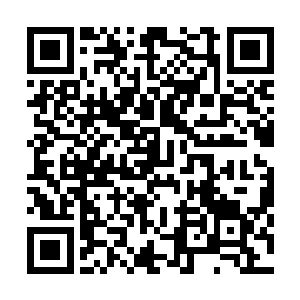 就在下面的所有人还在回味着刚才那个漂亮的u形翻滚的时候二维码生成