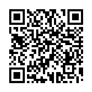 就在他准备利用玄阳剑砍破那布匹的时候二维码生成