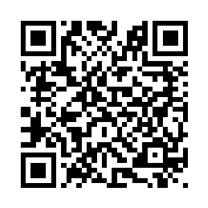 就在他手掌与黑石碰触的一霎那间二维码生成