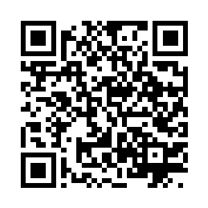 就在另外一男子拿出手机准备拨打电话的时候二维码生成