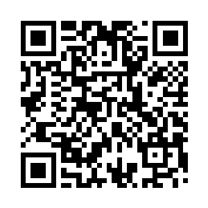 就在吴莹莹刚刚将零食统统倒出来的瞬间二维码生成