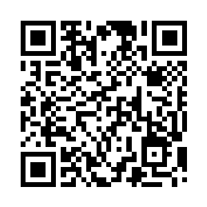 就在咖啡厅里的顾客们看傻了的时候二维码生成