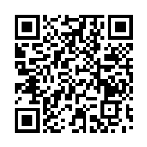 就在围在他身边的士兵忽然闪开的同时二维码生成