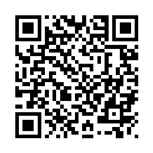 就在小混混要伸手抓到小秋的时候二维码生成