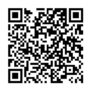 就在秦方准备将这一块天忍令牌丢进道具箱里面的时候二维码生成