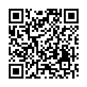 就在车里的氛围有些微妙和尴尬的时候二维码生成