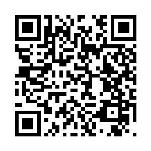 就在这时女孩突然松开搂着他的双臂二维码生成