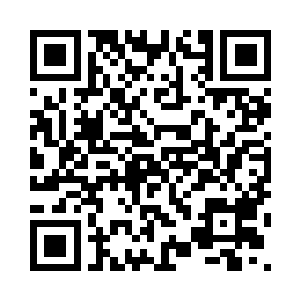 就在那张桌子马上砸到蒋少的时候二维码生成