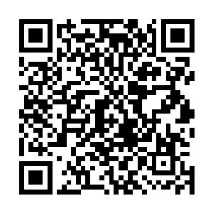 就好像已经跌落河中快被淹死的人忽然抓住了一根救命稻草二维码生成