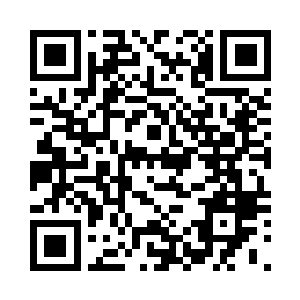 就已经能看到地上堆了一些人的尸体二维码生成