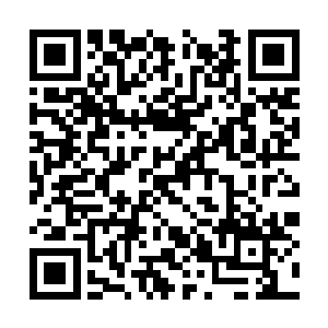 就是之前白天的时候将地图卖给自己的那两男一女二维码生成