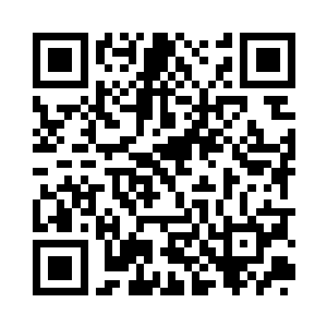 就率先向不远处的一块整齐的草坪走了过去二维码生成