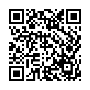 就直接在黑板上唰唰唰地写下了一段传奇二维码生成