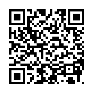 就看到一个混血少女在门口等着自己呢二维码生成