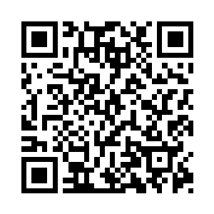 就看到一个穿着白色长袍的男子的嬉笑声传来二维码生成