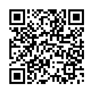 就看到上官言走到村长一家人面前…二维码生成