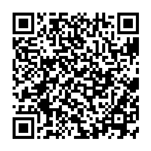 就看到秦方的身边出现了一个大约一米方圆的窟窿……直通这个杀阵之外的窟窿二维码生成