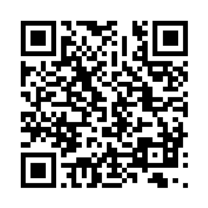 就看见一名少校和一位上尉从远处走了过来二维码生成