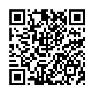 就看见那个跪在蒲团上的老樵夫回过头来二维码生成