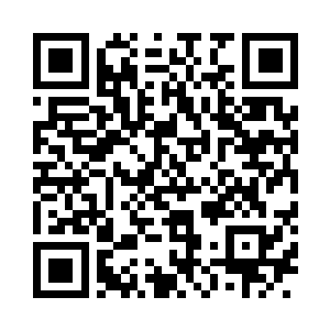 就着月色开始慢慢的一点一点的翻找了起来二维码生成