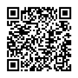 就能硬成这样――他在递过火把时不小心看得很清楚二维码生成