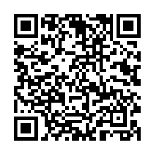 就英姿飒爽的跑进了面前正列队等到叶秋的士兵当中二维码生成